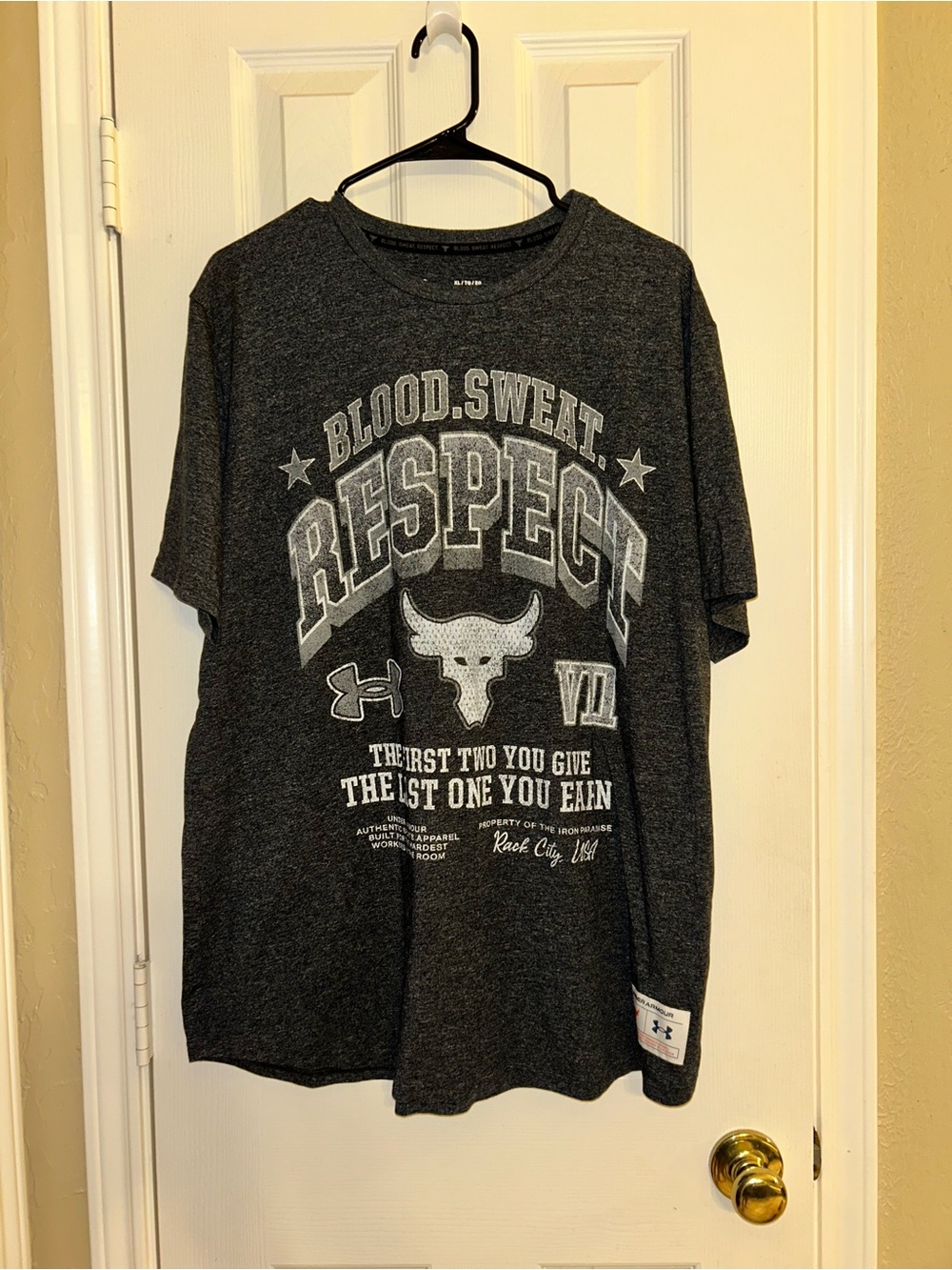 Men Loose Fit Short Sleeve Project Rock BSR Outdoor T-Shirt, Heather Charcoal XL